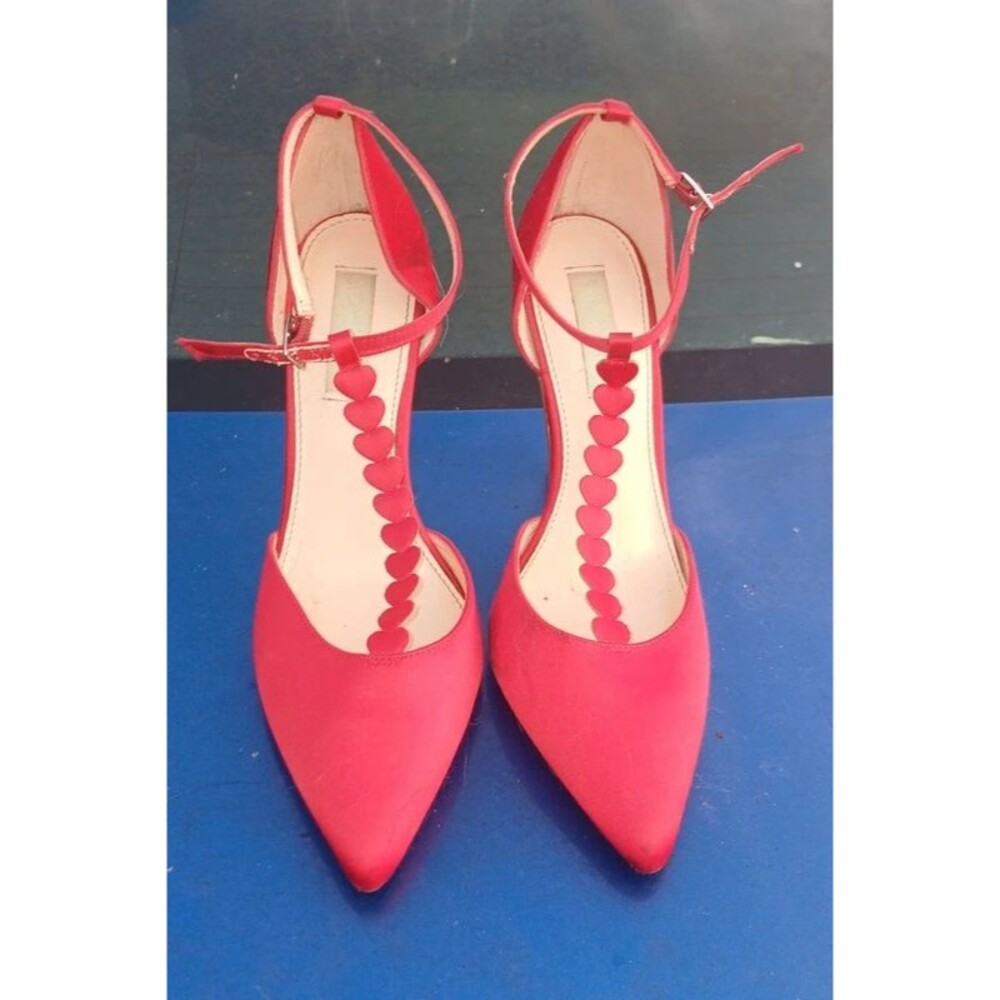 **Betsey Johnson Red Satin Heart T-Strap Stiletto Heels size 8.5